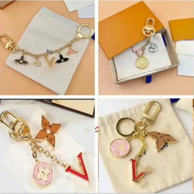 TOP with original box Luxury Brand keychains Designer metal letter keyrings Fashion Bags Pendant Lovers Car Key chains for Charm men women Christmas