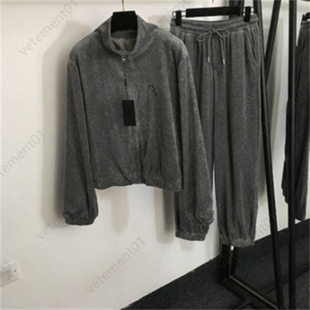 Womens Sweatsuit Two Piece Set Women Velour Tracksuit Flocked Stand Collar Long Sleeve Zipper Jacket And Triangle Label Pocket Casual Trousers Desig