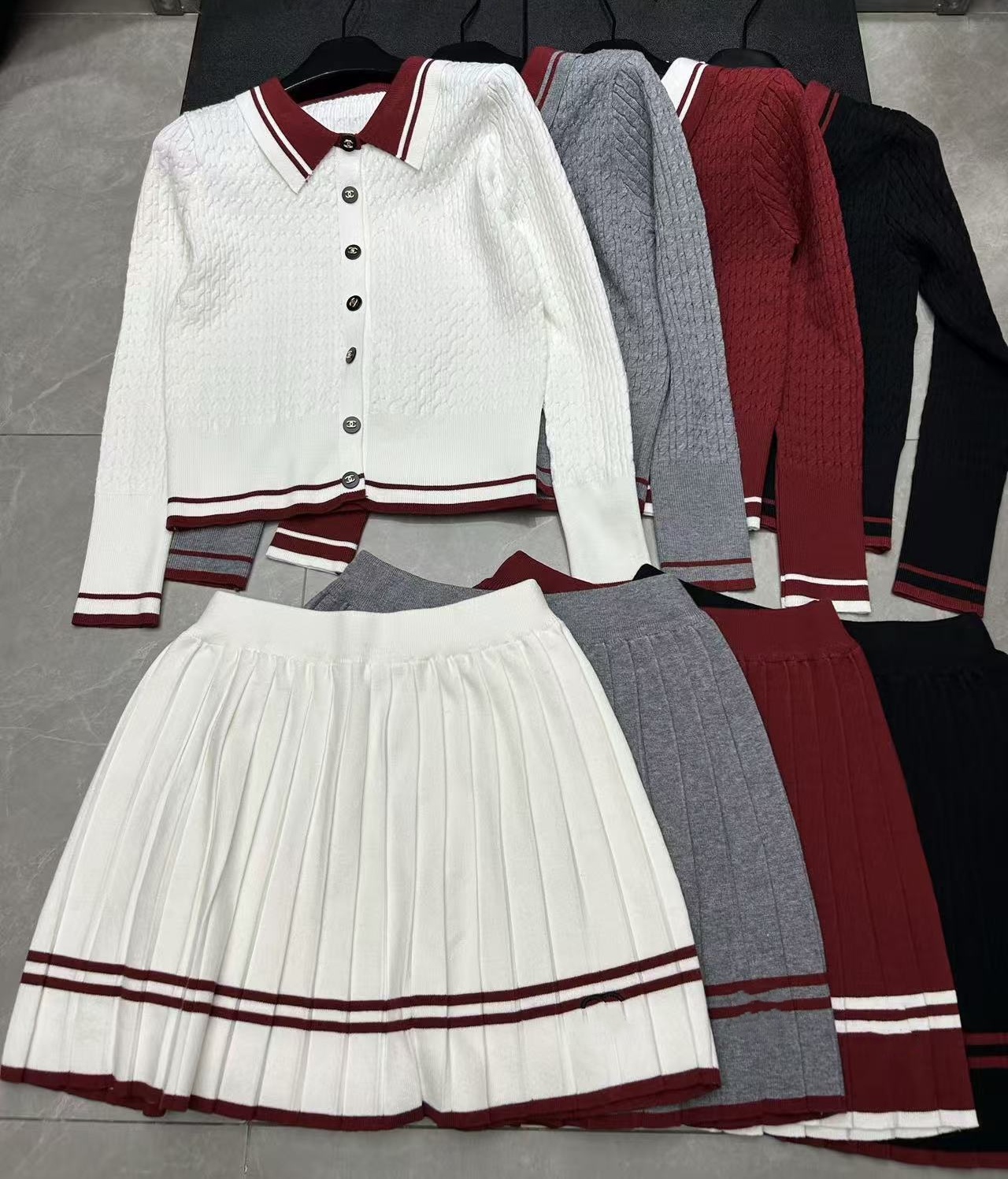 Designer Womens Two Piece Dress Set 2025 New Fashion Tops Color Contrasting Knitted Shirt Waist Collar Short Sleeve Pleated Skirt Long Sleeve