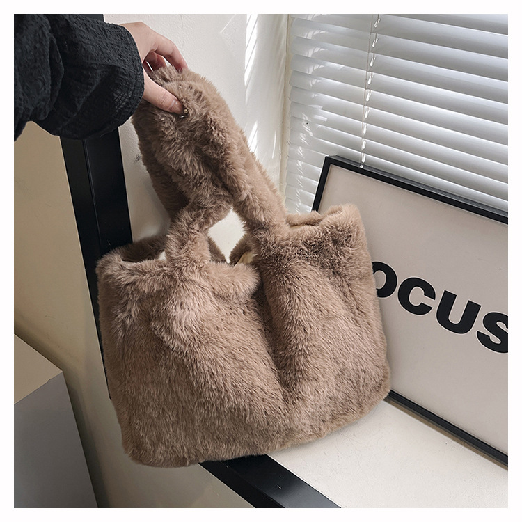 GY08 Fourre-tout féminin élégant : sacs à bandoulière luxueux en tissu peluche, idéaux pour toutes les occasions