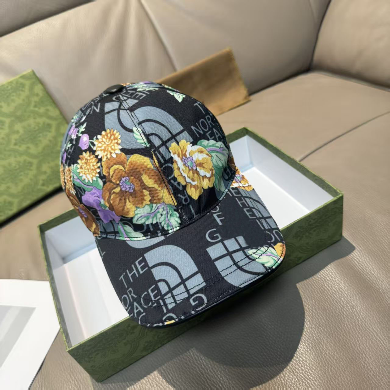 2026 Ball Caps 22ss fashion ball Unisex sunscreen cap for spring and summer