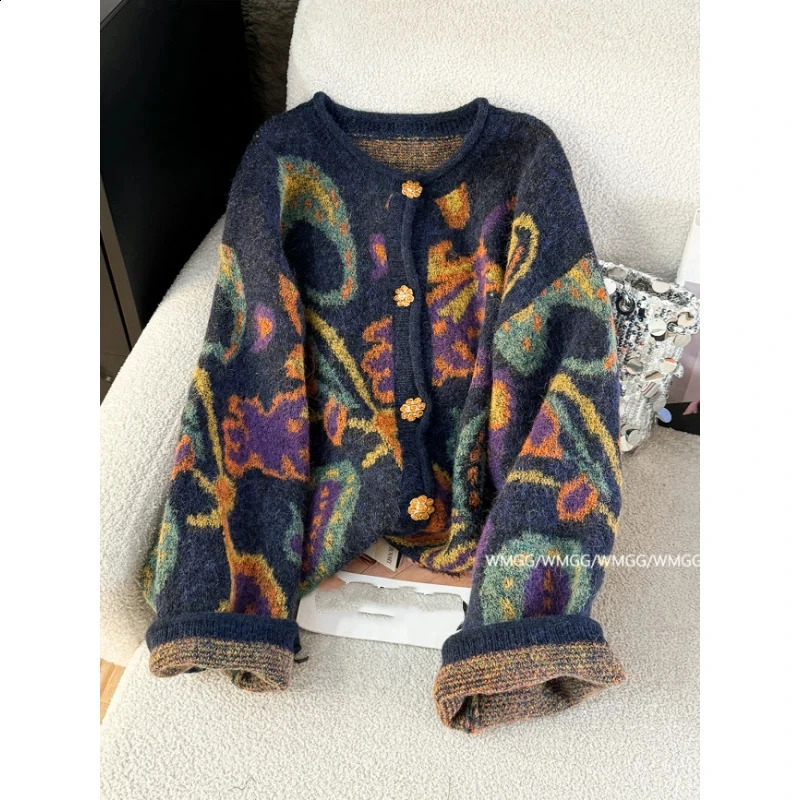 Sweater Cardigan for Women Winter Thickened Metal le Retro Fashionable Embroidery Soft Glutinous Lazy Knitted Jacket 260129BJ