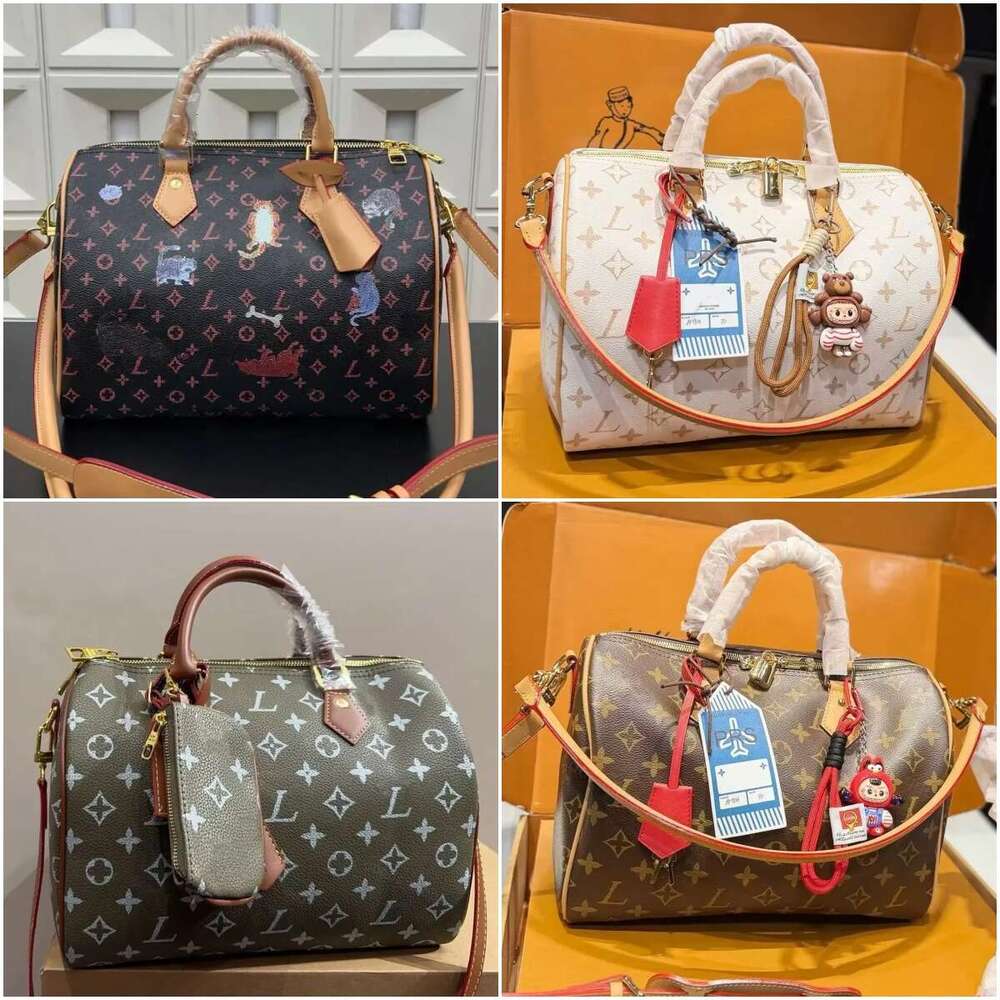 Luxury Pillow Bag 30CM tote high quality leather paired with removable chain New winter 2026 collection shoulder bag luxury handbag