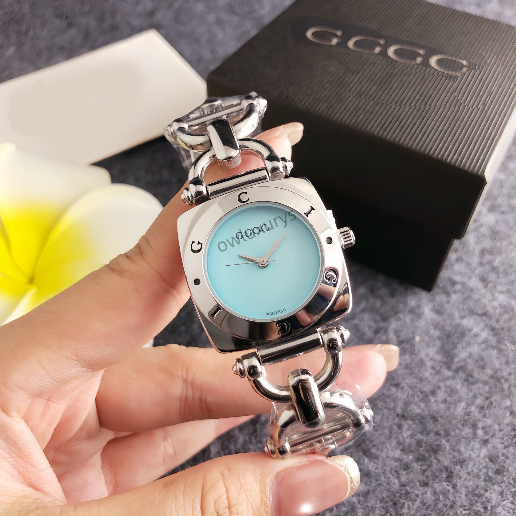 2026 Designer GG Montres automatiques de luxe rondes femmes montre classique diamant conçu pour les femmes boîtier en acier inoxydable bracelet e