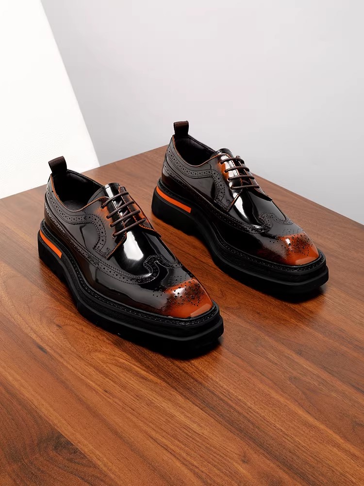 Chaussures Brogue sculptées britanniques en cuir pour hommes, chaussures Derby à fond épais, confortables et légères, pour robe de marié de maria