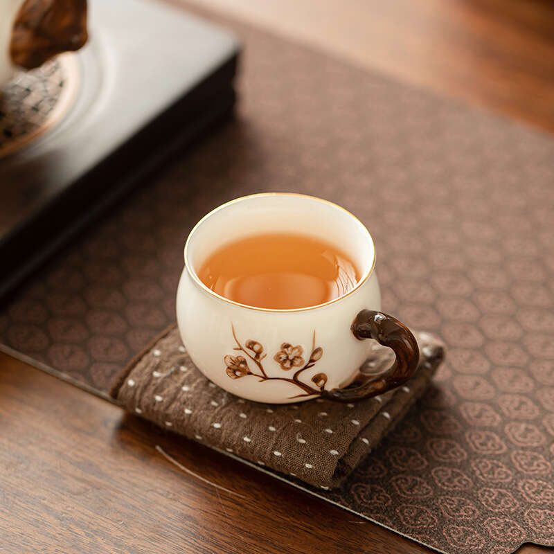 Cup Dehua Sheep Fat Jade Ceramic Coffee Cup Handmade Plum Blossom Tasting Mug Premium Tea Cup Chinese Style Home Decoration Ornament Business Fes-image-1098405402