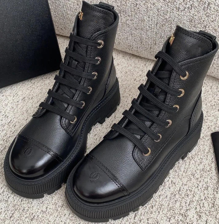 2026 Ankle Leather boots Ladies Winter Round Toe Lace-up Short Womens Platform Designer Knight Boots Women Shoes with box