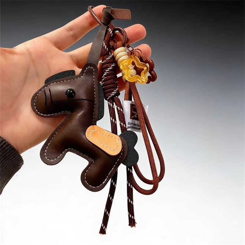 Mignon fait à la main en cuir sac breloque couleur bloc étoile tressé cordon porte-clés Adorable cadeau accessoire pendentif 260203