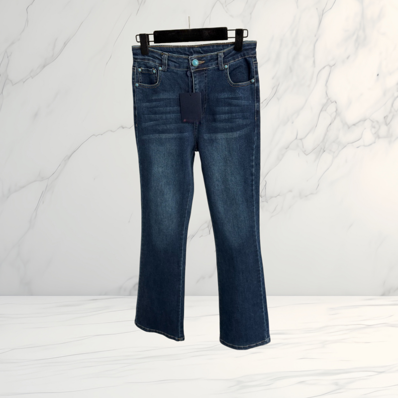 Pantalon en jean bleu classique pour femme avec tissu extensible confortable