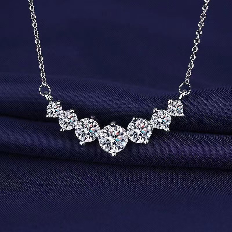 New Shiny Smile Pendant Necklace For Women Fashion High-end Clavicle Chain Elegant Temperament Daily Jewelry Gift-image-1103937213