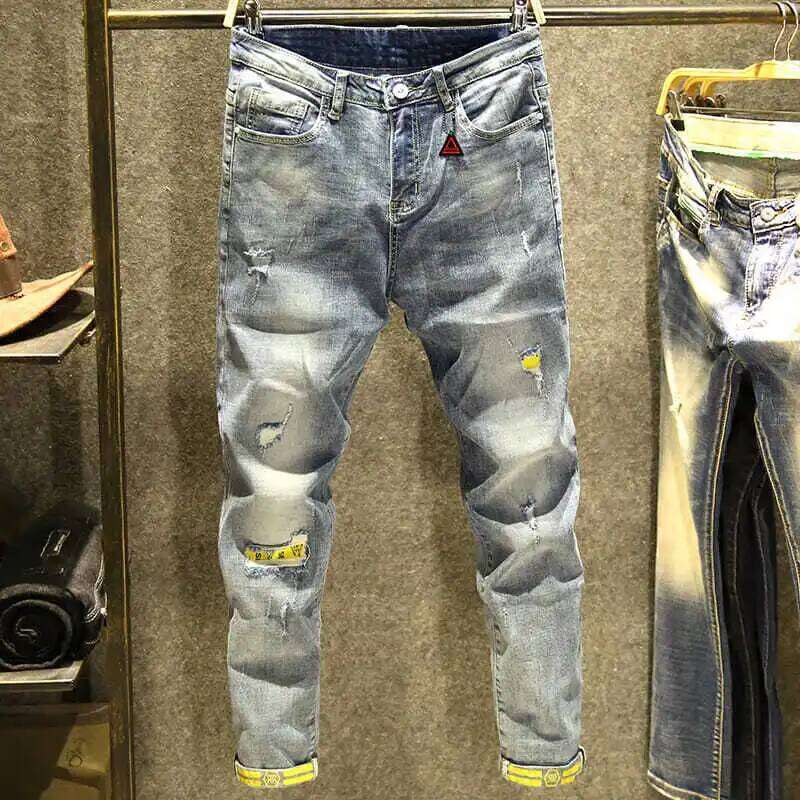 Nouveau Designer Style Coréen Vêtements Hommes Casual Slim Denim Crayon Printemps Automne Skinny Ripped Classic Jeans Cowboy Pantalon pour Hommes