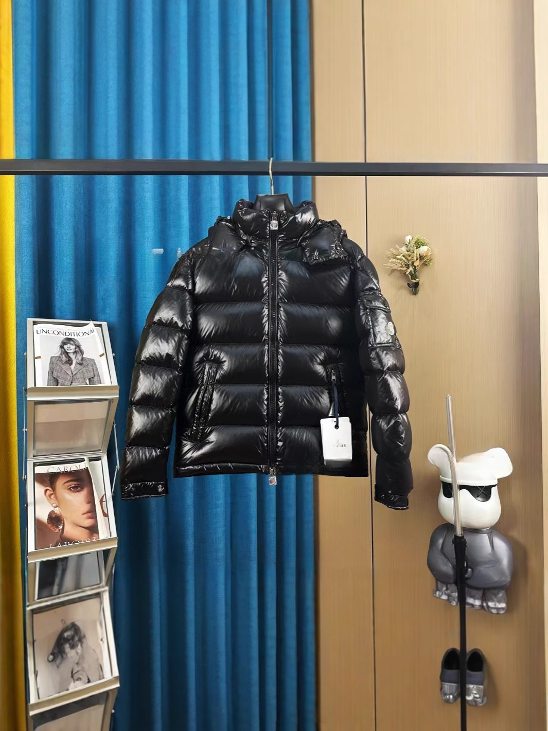Trendy Thick Casual Down Coat with Hood for Men Winter Ready Loosely Fitted Design 70192378