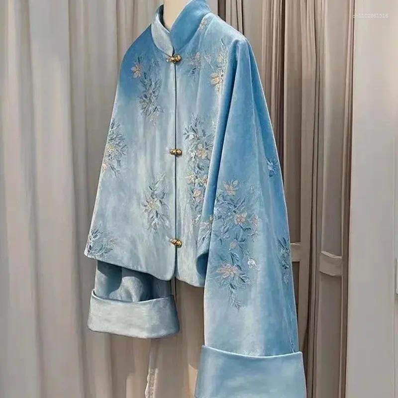 Women's Jackets Winter Coat Chinese Style Standing Collar Tang Suit Blue Embroidered Velvet Jacket Women Clothing Loose Short Top