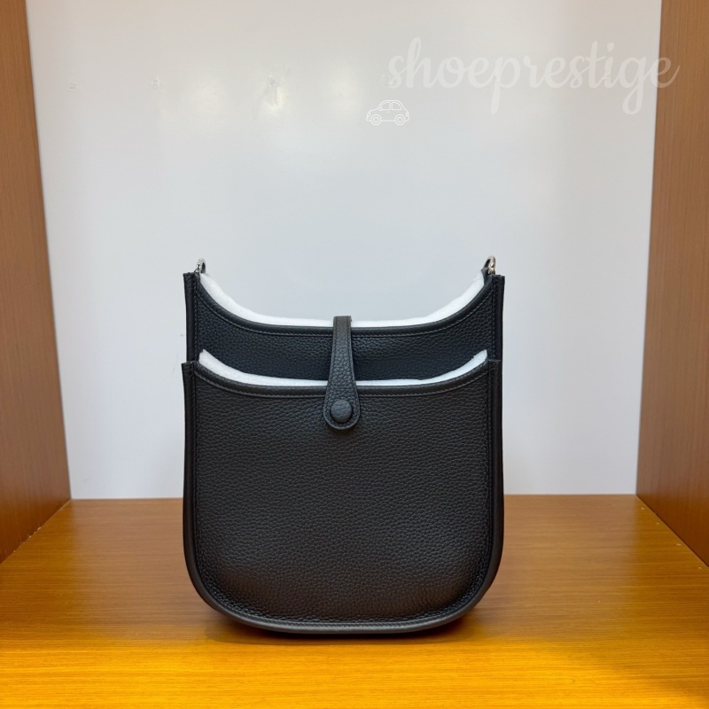 Sacs à bandoulière Hobo en cuir faits à la main de haute qualité pour femmes, conception perforée pour le travail, sac de créateur à usage décont