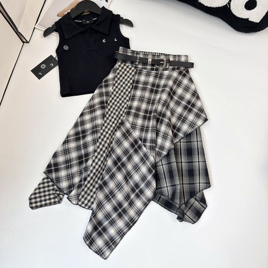Designer Kids Girls Outfit Summer Sleeveless T shirt+Plaid Irregular Skirt 2Pcs Suit For Teen Children Fashion Clothing Set 26Y0805