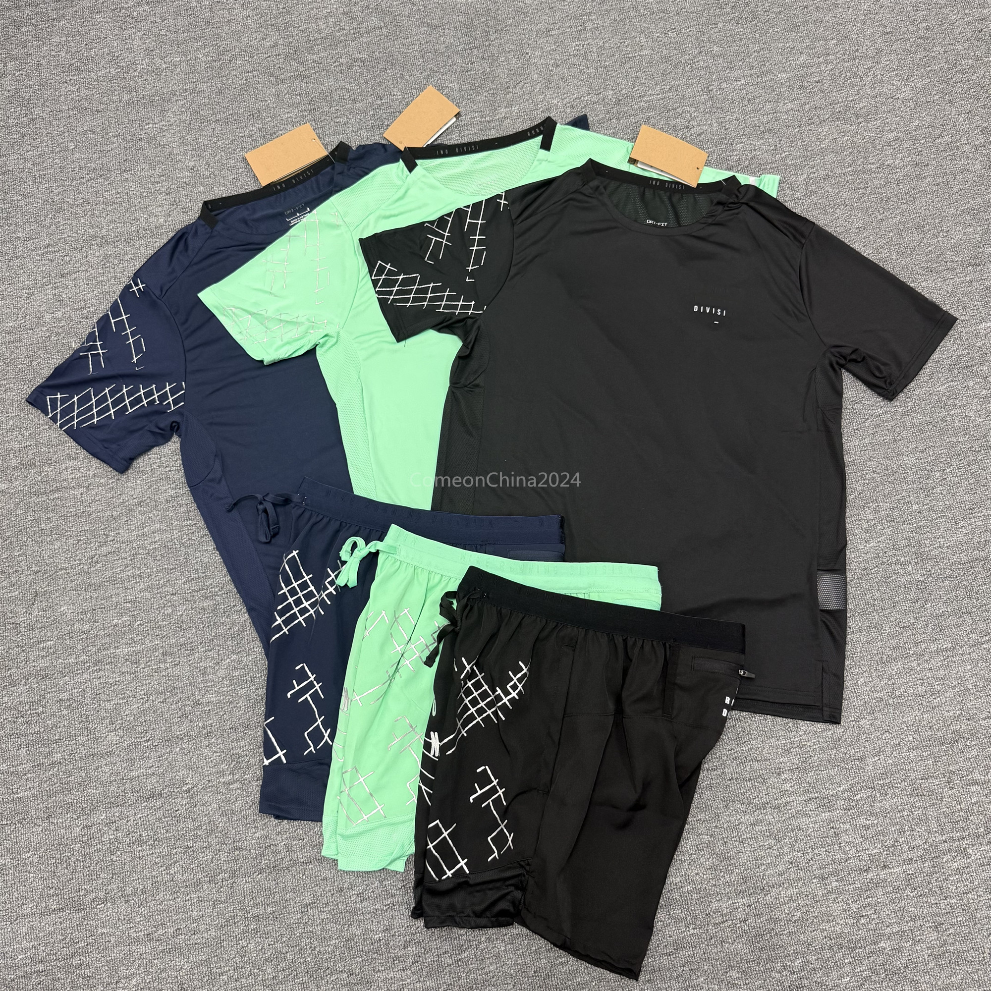 Mens Designer Quick Drying T-shirt Tracksuit Swim Training Set Short Sleeve Reflective Track Field Running Fitness Basketball Sportswear Suits short