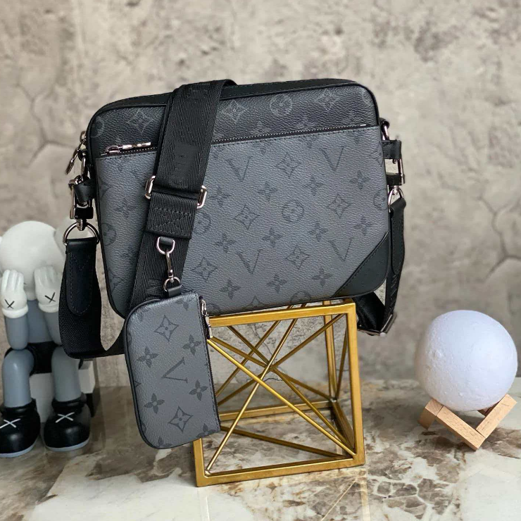 Mens Totes Purses Fashion Handbags Men Leather TRIO Messenger Bags Luxury Shoulder Make up Bag Tote bags with dust bag