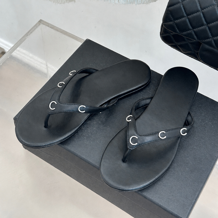 Pantoufles de créateurs femmes tongs hommes classique lettre tongs plates décontractées et à la mode français paresseux étincelant strass pantouf