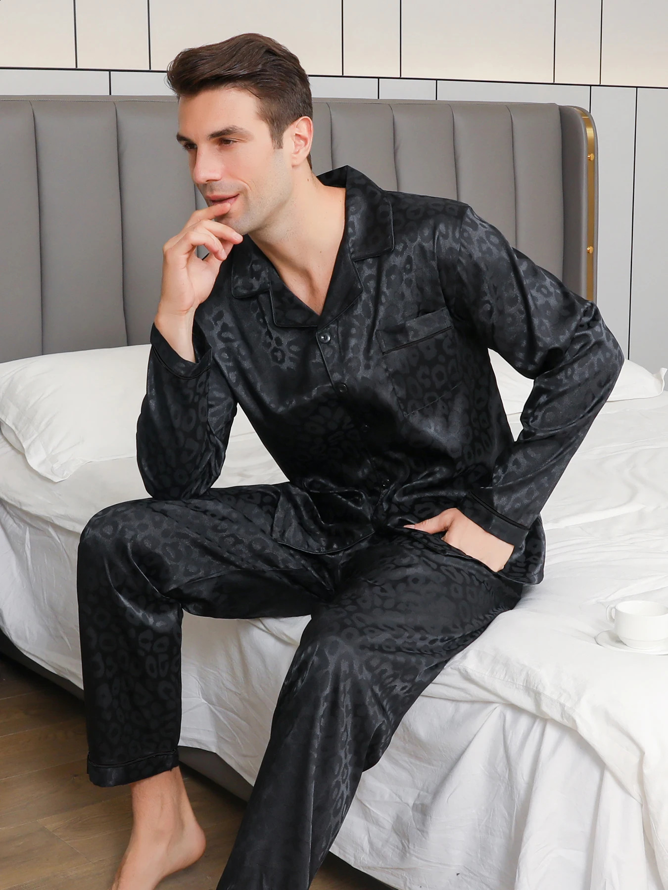 Mens pajamas long sleeves summer ice beautiful home clothes mens spring and autumn casual thin cardigan can wear out two suits 260602BJ