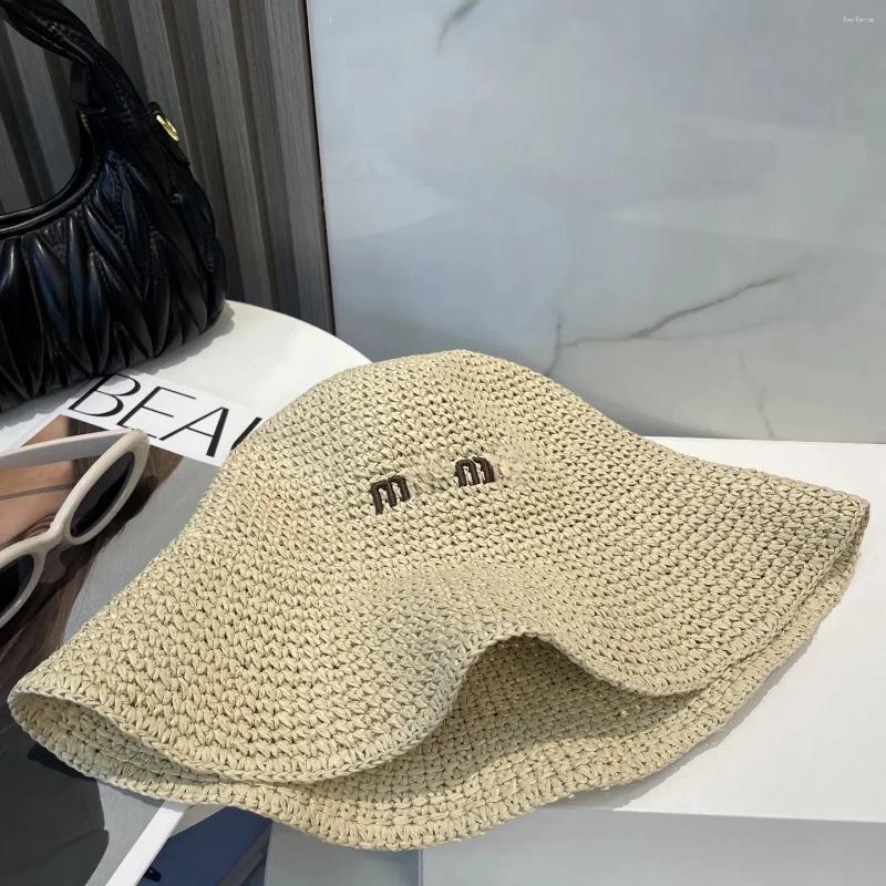 Hats Wide funny Straw BEACH Crochet rock Hat Cowboy Brim Designer Letter Badge Luxury Y2K Sun Protection Beach Woven Drawstring Summer Caps Womens