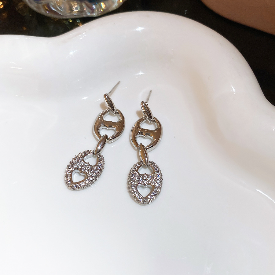 fashionable European and American minimalist style, simple earrings with a light luxury and high-end feel elegant earrings-image-1108634105