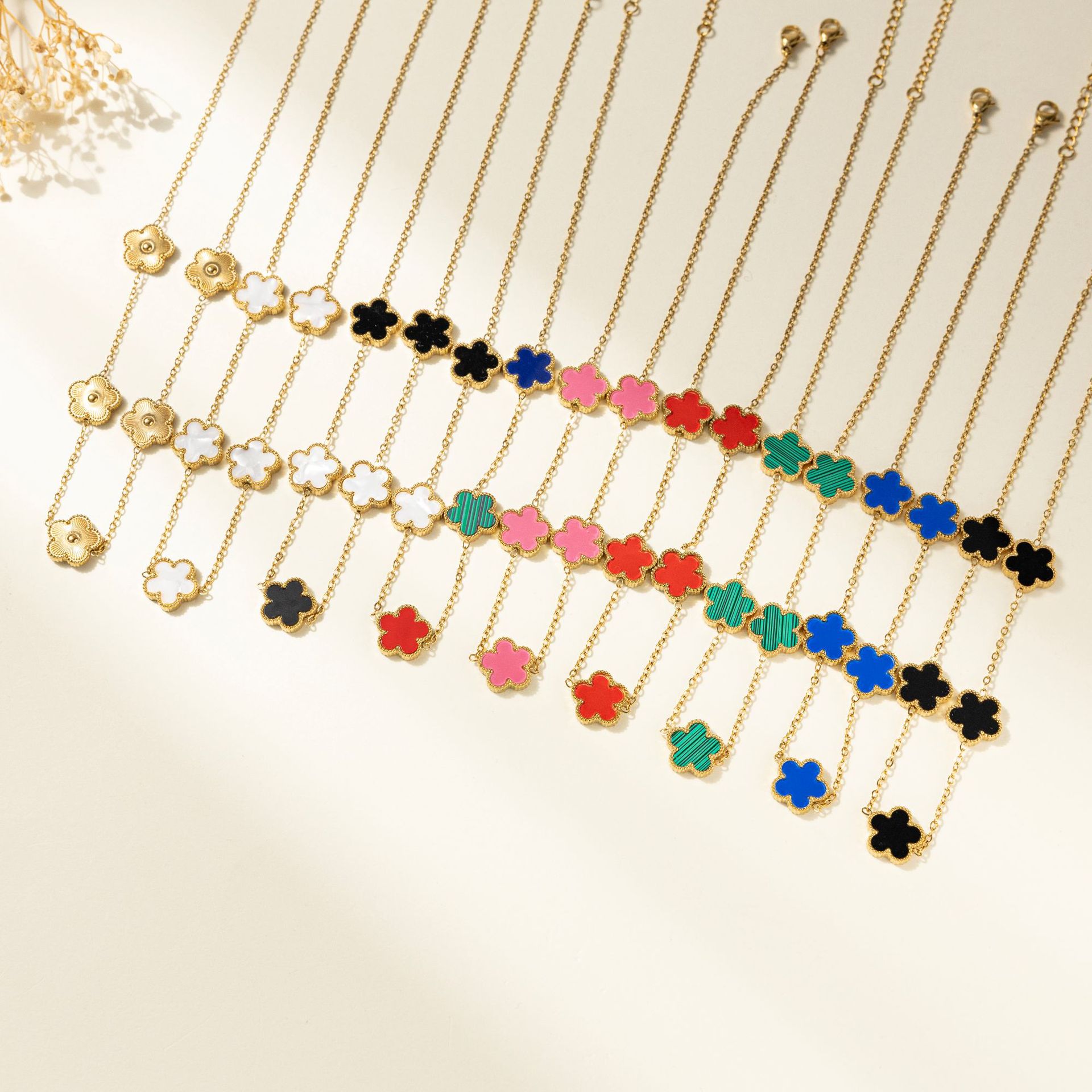 5 Flower Clover-13mm-Chic Unisex Fashion Jewelry Item Lustrous Five-Petal Bloom Symbolism Adorning an Adjustable Chain Collar-image-1108691293