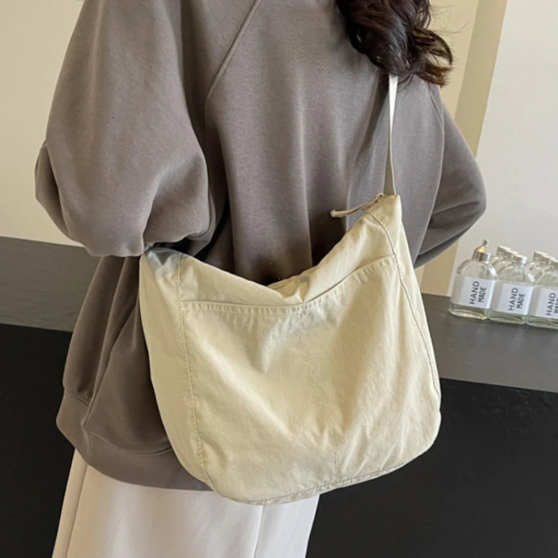 Nylon Fabric Womens Shoulder Bag Large Capacity Crossbody Bags for Women Fashion Korean Female Hobos Handbags 260603BJ