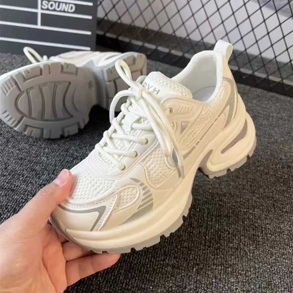mesh thick 2025 summer new soled spring and breathable versatile lightweight white casual sports shoes X260603