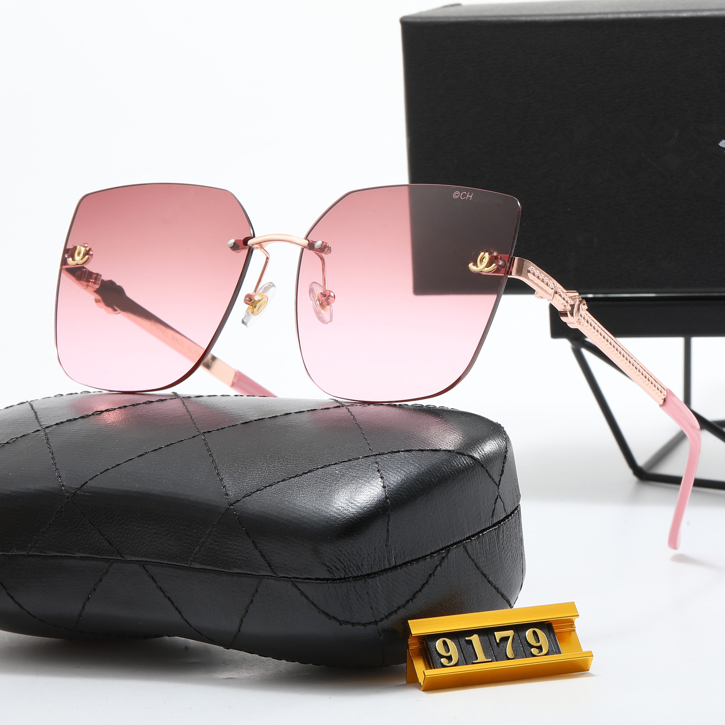 2026 New Designer Sunglasses Women's Trendy Cat Eyes Curved Lens Glasses Shining Men's and Women's Luxury sunglasses