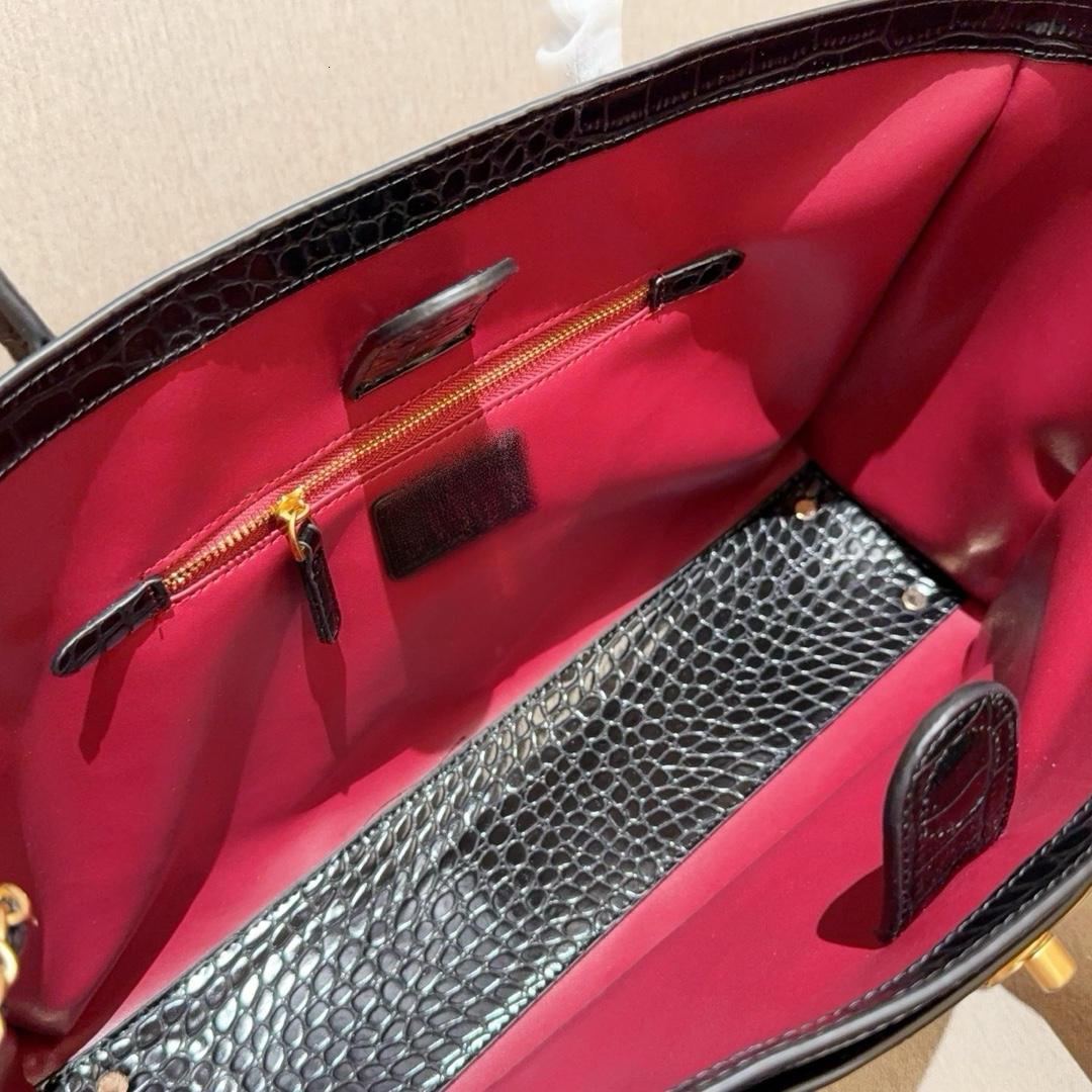 Designer new mint green gold buckle crocodile embossed tote large capacity women s trendy handbag fashionable luxury mommy bag