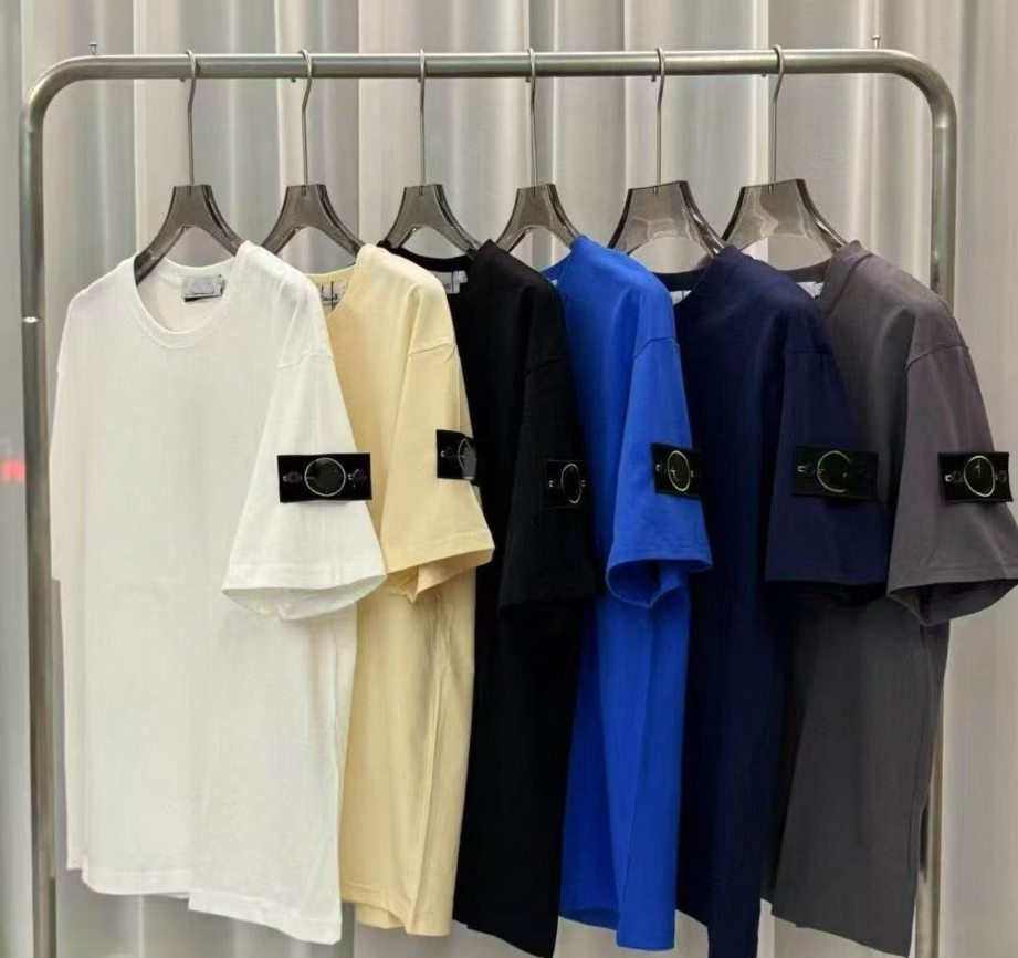 Stones Mens Tshirt Luxury Designer Mens Tee topstoney Tshirt Crew Neck Cotton Tops Compass Badge Breathable Summer Casual Shirt Fashion Popular Wome
