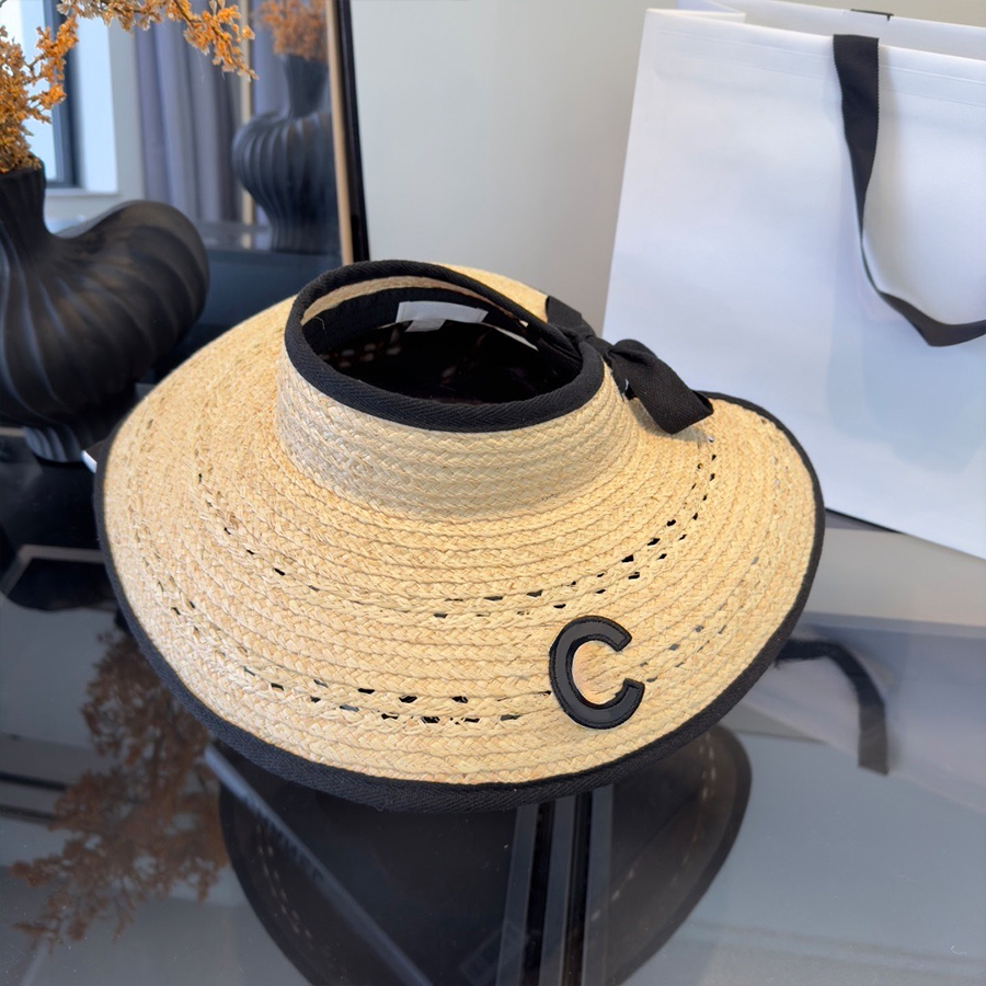 Designer Sun Hat Luxury Hollowed Visors Outdoor Recreation Hats Men Straw Casual Cap Women Adjustable Sun Protection Caps Fashionable Sun Hat Daily