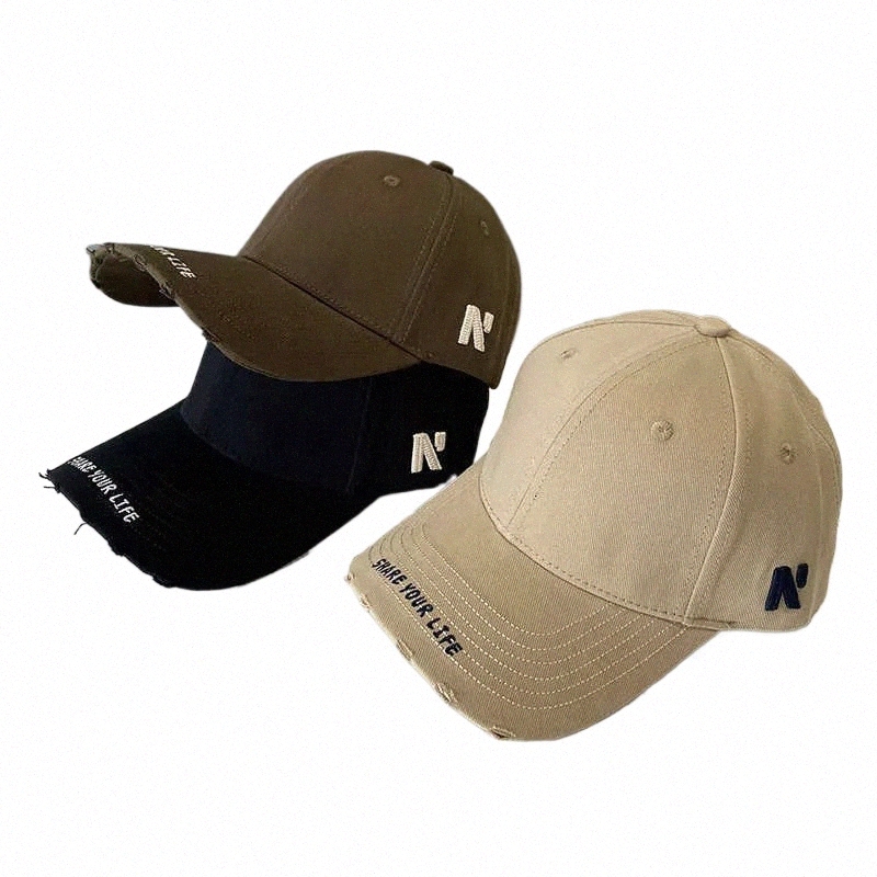 2026 New Designer Luxury Brand Side Letter Personalized Men's And Women's Baseball Hats Autumn Fashion Cool Small Hole Hardtop Duck Tongue