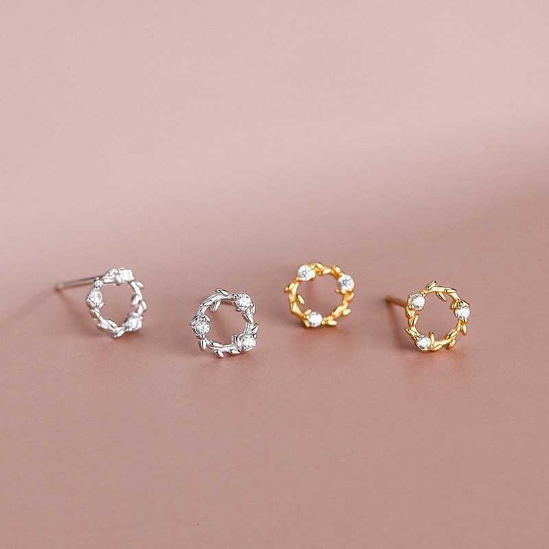 Round New Korean Fashion Classic Wreath Shiny Zircon Small Stud Earrings for Women Sweet Teen Party Flowers Ear Jewelry Gift M260604