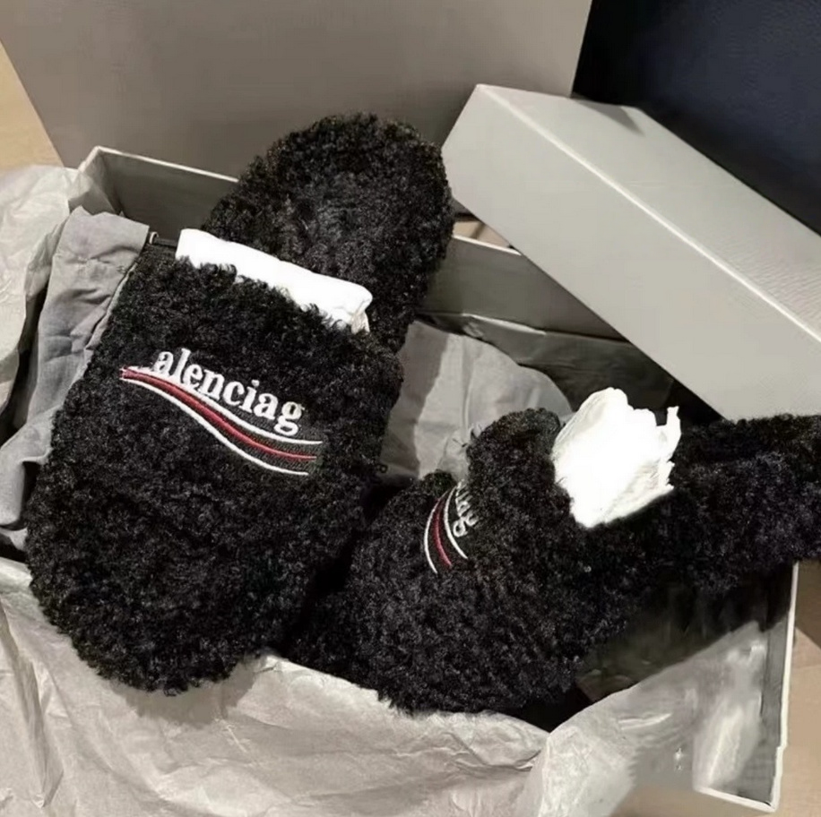 Women Fur Slides Furry Slippers Designer Mules Fall Winter Homewear Slide Men Footwear Paris Luxury Comfortable Fuzzy Flip Flop Fluffy Wool Slippers