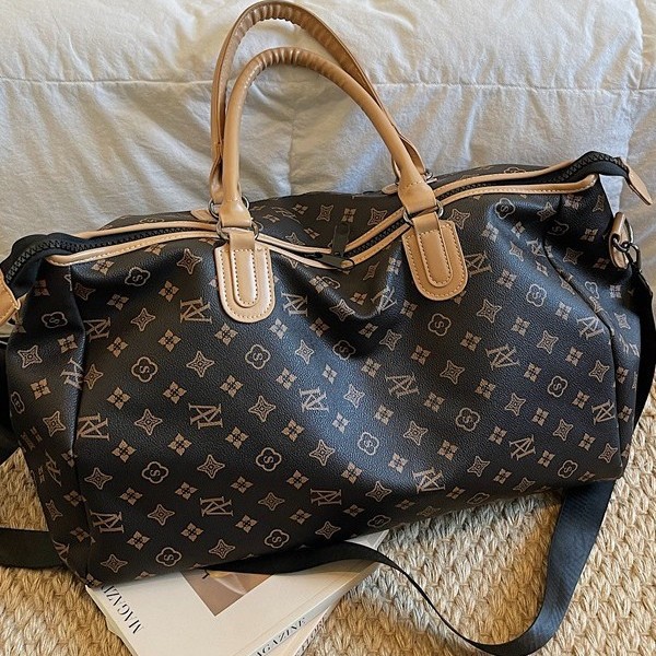 Fashionable trendy large capacity travel bag 2026s new style printed design luggage bag gym bag can be used as shoulder bag or crossbody bag free-image-1045791822
