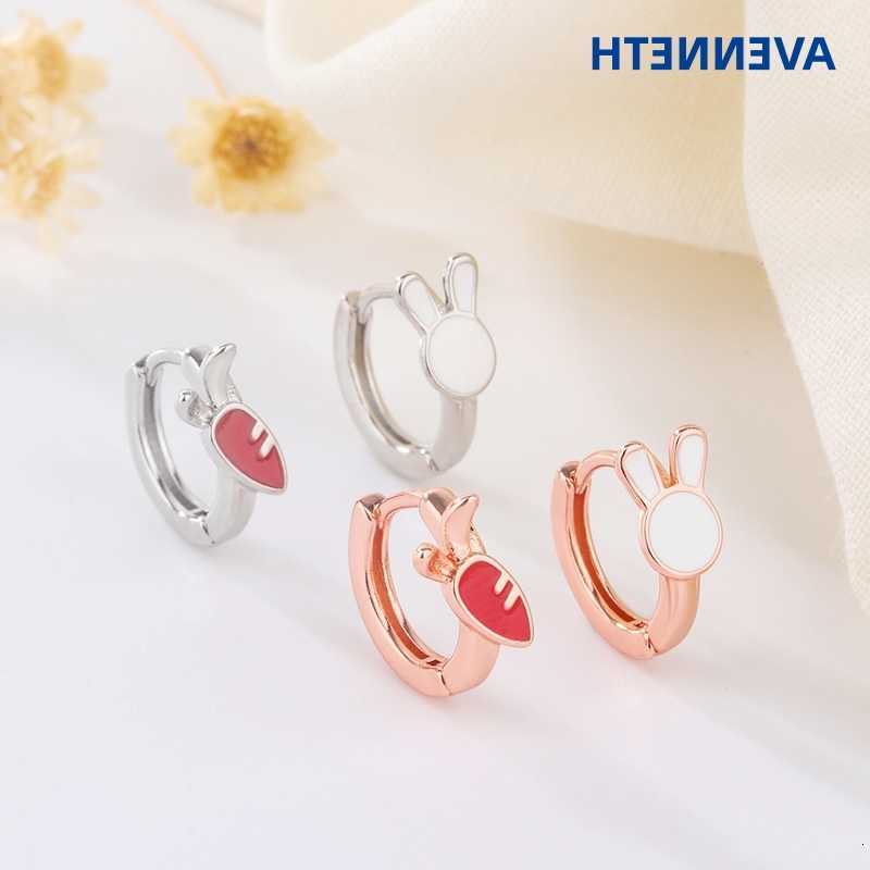 Carrot Rabbit New Enamel Fashion Hoop Earrings for Women Dripping Oil Huggies Earrings Girl Charm Cute Ears Party Jewelry Gift M260604