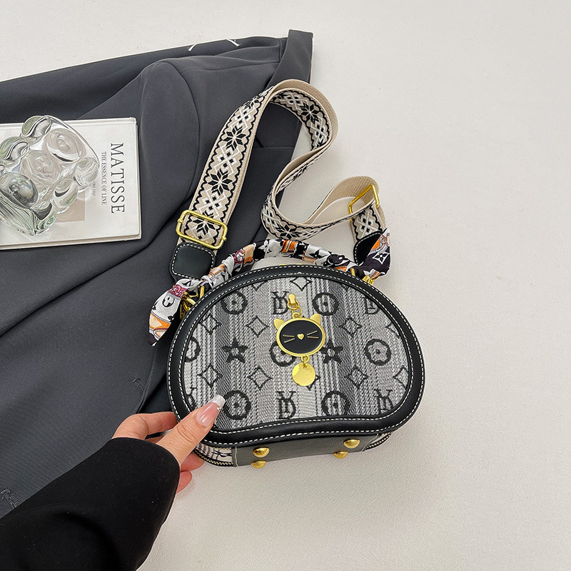 2026s nouveau style imprimé design femmes sac rond frais à la mode polyvalent sac à bandoulière sac à bandoulière livraison gratuite
