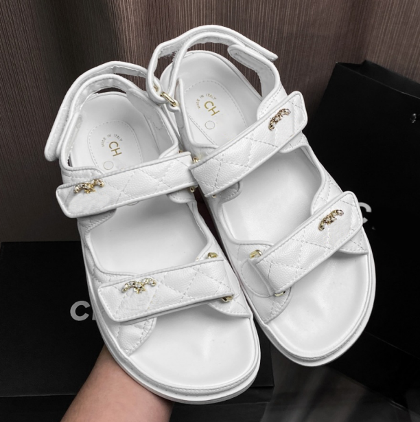 Sandali robusti trapuntati in stile classico da donna Logo del marchio di marca Cinturini regolabili in nastro magico, suola spessa estiva con punta