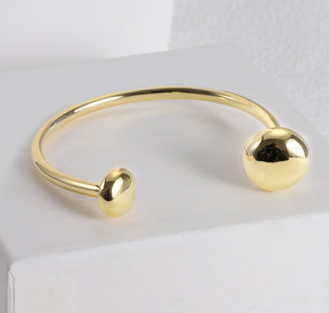 C265KN3 élégant bracelet de manchette incurvé lisse perle minimaliste mode délicate tête ronde bracelet ouvert pour les femmes usage quotidien ca