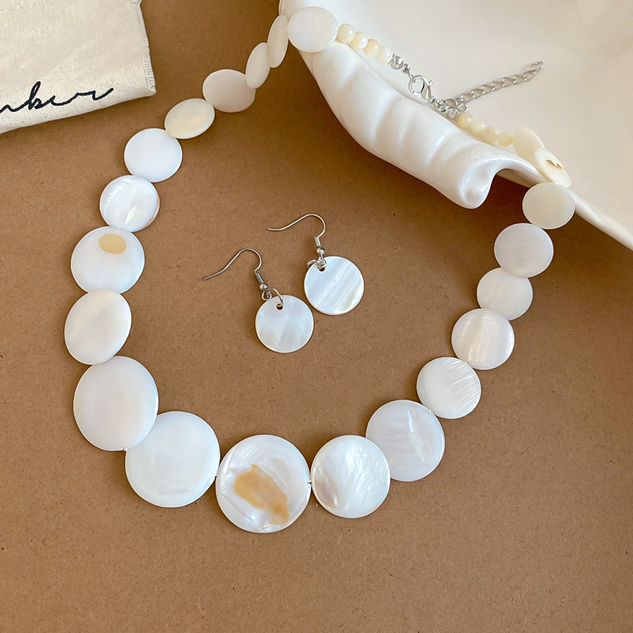 Summer High-End Shell Earrings Necklace Set, Vacation Style, Simple and Fashionable Collarbone Chain, Women's Artistic Niche Jewelry Set-image-1108964102