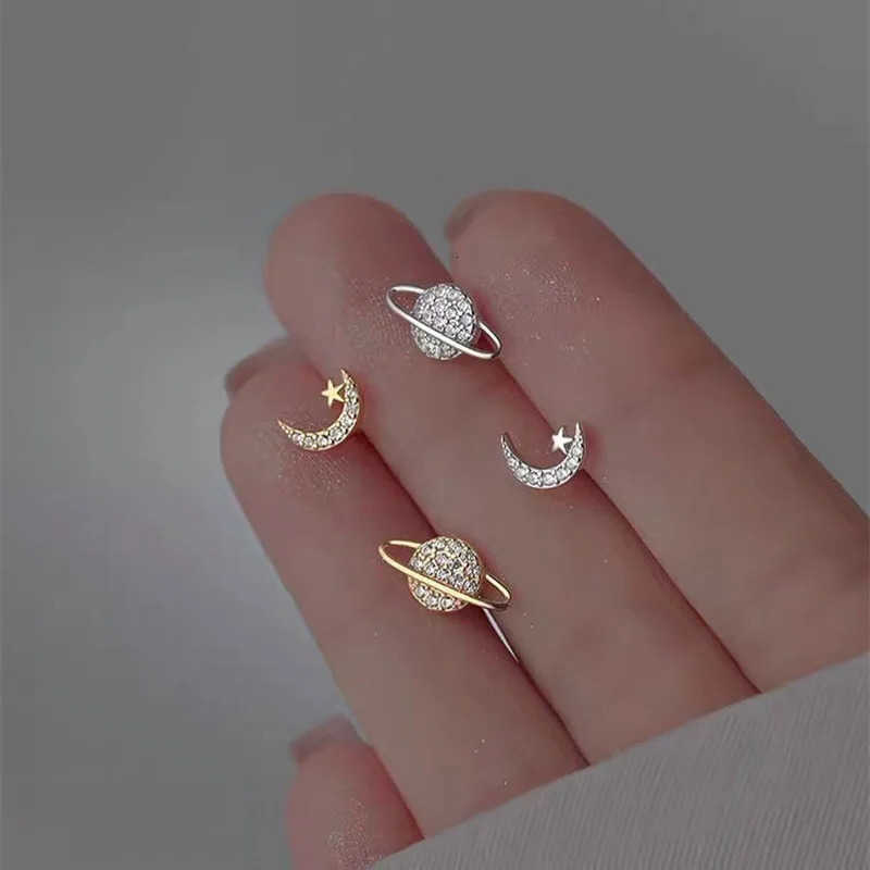 Pendientes simples de circonita con forma de estrella y Luna para mujer, colgantes asimétricos para orejas de Color dorado/plateado, joyería de moda