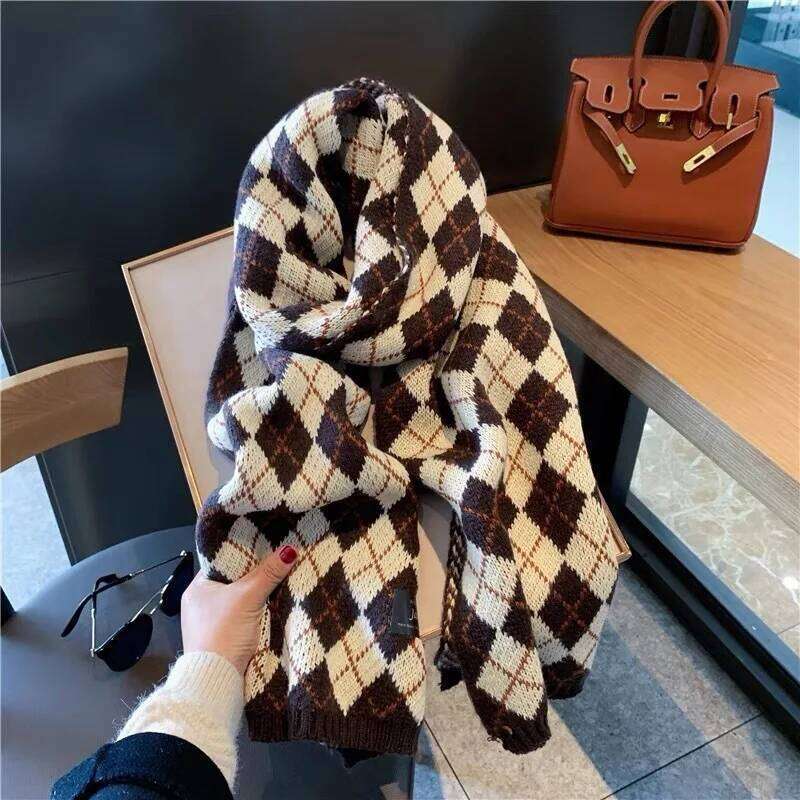 Winter double sided plaid thick yarn couple scarf suitable for both men and women 26Y0605 Z260917