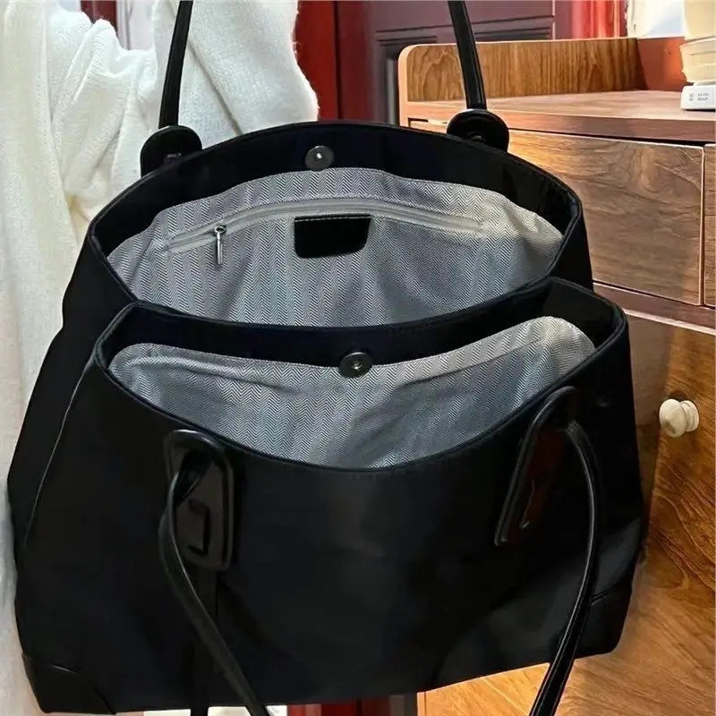 Elegant Nylon Tote Bag Womens Crossbody shoulder Bag Large Capacity Casual Handbag Sli Korean Style Soft Fabric Pure Color 260604BJ