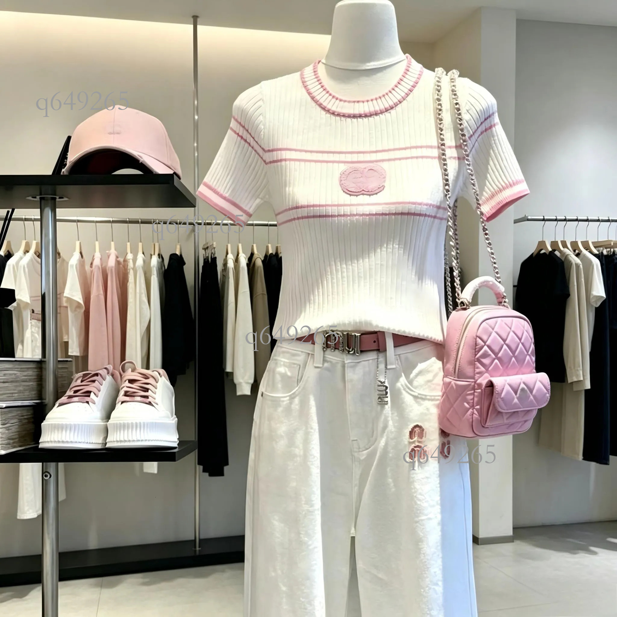 Designer Channels Cotton Sweaters Fashion Chandal Slim Knits Harajuku Slim Cc Tshirt Ladies Letter Stretchable Chanclas Turtleneck Luxury Chan Tops
