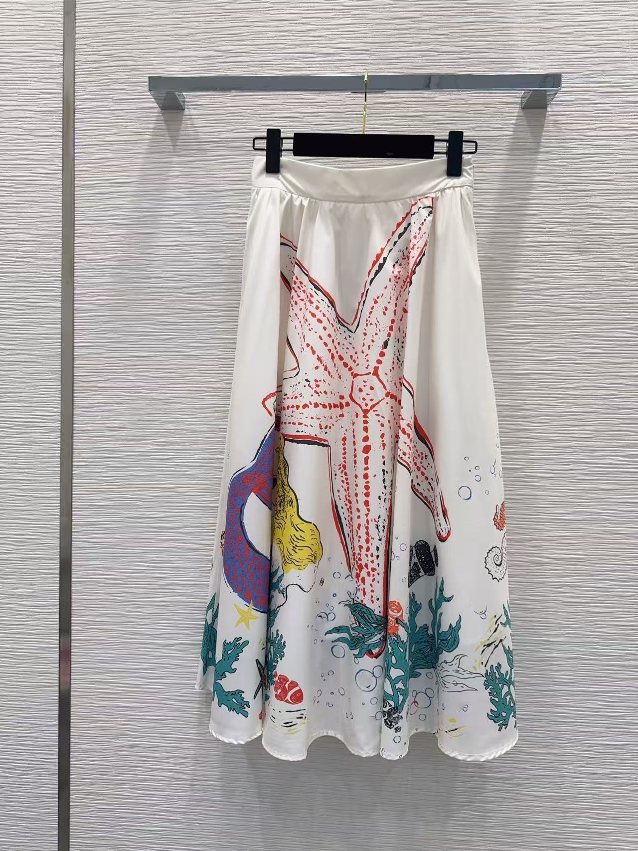 C Mid-calf High-Waist Midi Skirt with Position Printing, Premium Fashion Design-image-1109135911