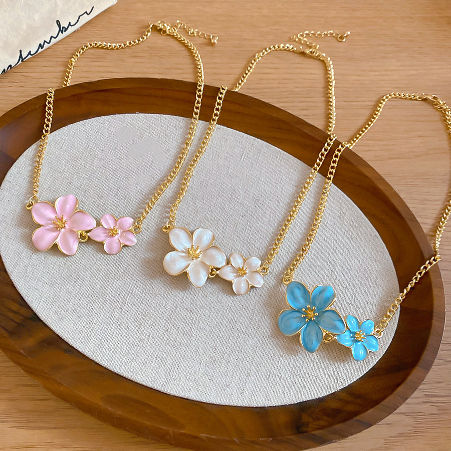 Flower Necklace for Women, Summer Versatile High-End Clavicle Chain, Light Luxury Fashionable Design, Elegant Neck Chain-image-1109132977
