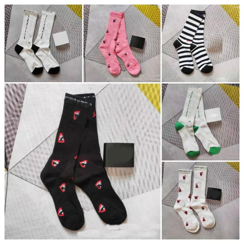 Men's Socks For Autumn And Winter Warmth Mens Womens Long White Personalized Embroidery Designers Sports