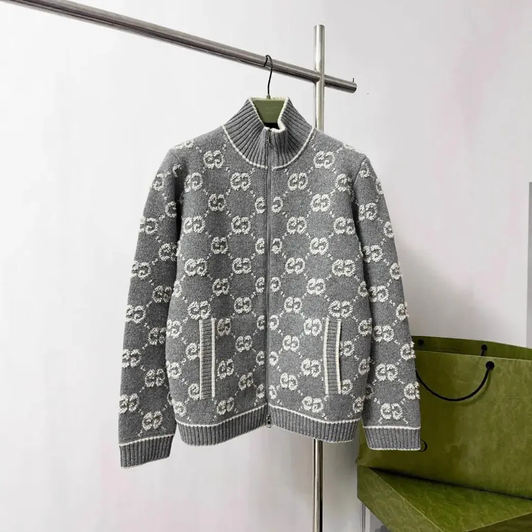 Designer Hoodie Woman Designer Women And Men's Small And Short Style Semi High Neck Stylish Knitted sweatshirt Base Sweater Hooded Sweatshirts