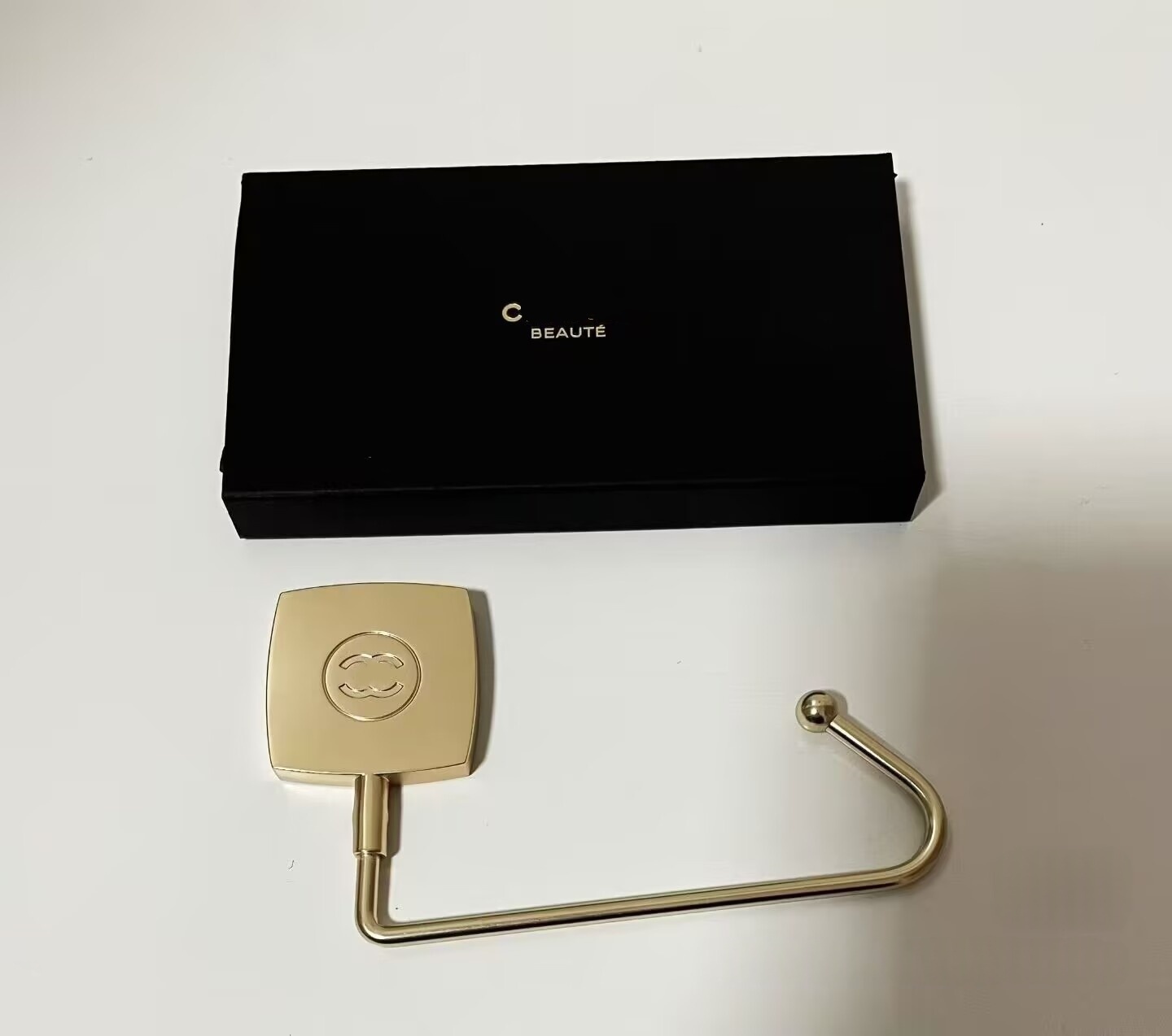 Party favor fashion steel golden desktop metal hook popular items exquisite CC Gift Sets with gift box